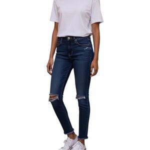 Moussy Woman’s Distressed Knee Skinny Jeans EUC size 25
